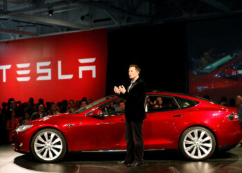 Tesla perdió 16% de su valor en primera semana de Musk al frente de Twitter