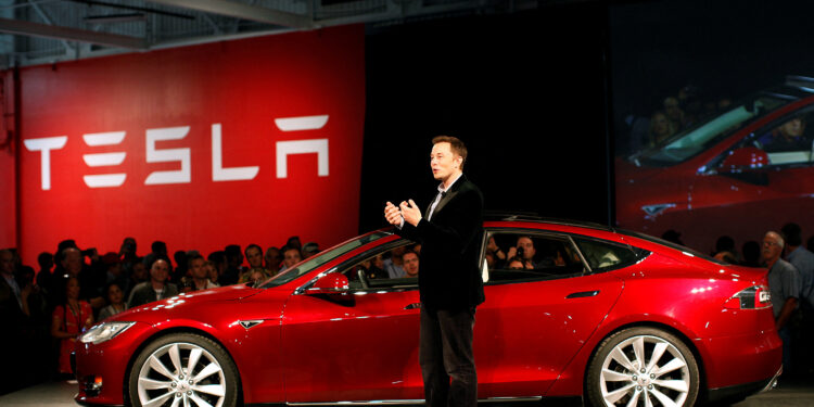 Tesla perdió 16% de su valor en primera semana de Musk al frente de Twitter