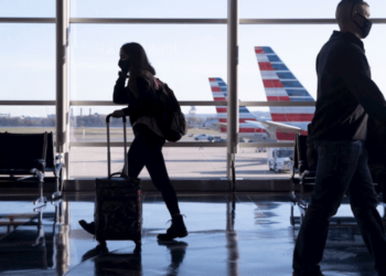 Aerolíneas cancelan 2,200 vuelos en EU por tormenta invernal en plenas vacaciones