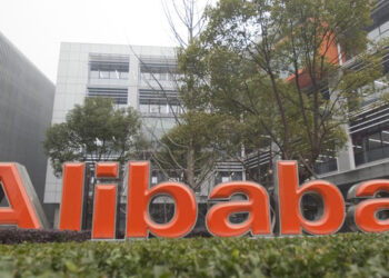 Alibaba sube casi un 2% y Nio retrocede un 1%
