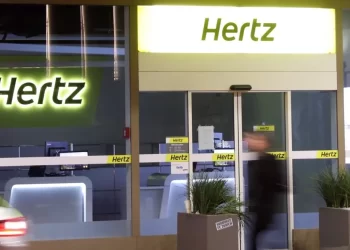 EU investiga si Hertz alquiló vehículos retirados sin reparar