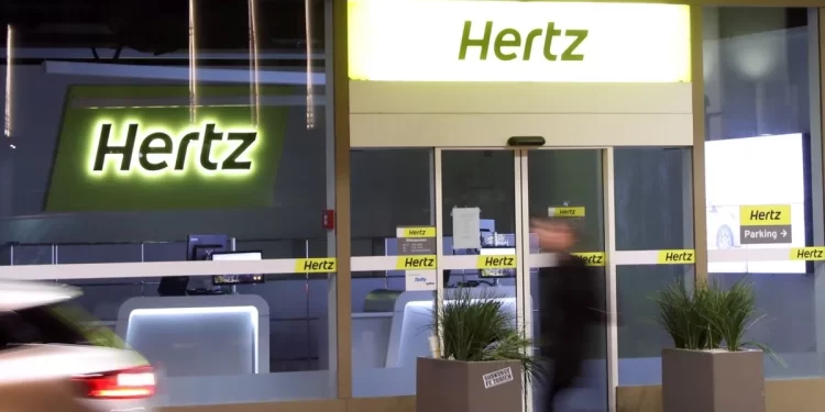 EU investiga si Hertz alquiló vehículos retirados sin reparar