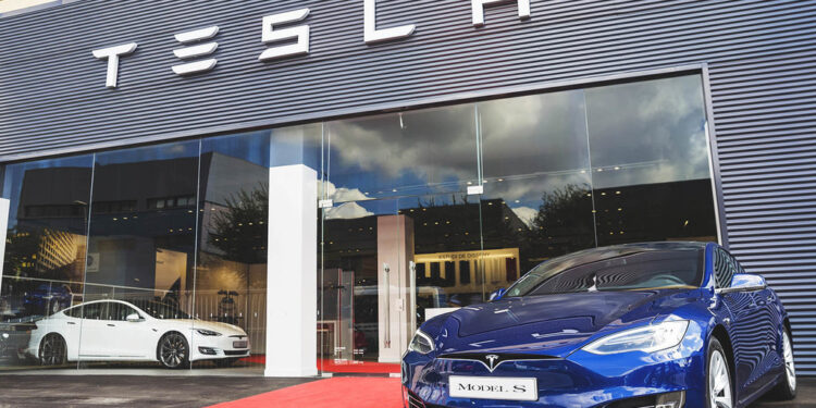 Tesla reporta un récord de entregas trimestrales, menos que lo previsto
