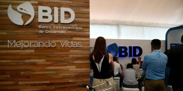 BID: Fortalecer las instituciones fiscales es clave para gestionar la deuda