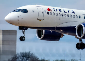 Ganancias de Delta superan las estimaciones porque la demanda de viajes se mantiene fuerte