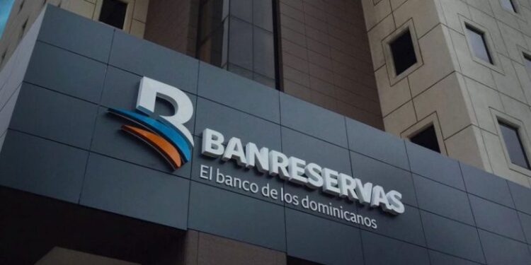 Banreservas inaugura oficina de representación en Madrid