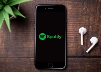 Spotify recorta al 6% de su fuerza laboral en todo el mundo