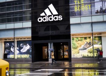 Adidas se desploma y ruptura con Kanye West provoca nuevo aviso de beneficios