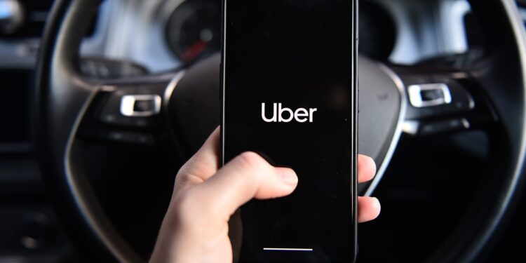Uber perdió US$9,141 millones en 2022, pero disparó su facturación
