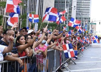 Más de 303,975 dominicanos emigraron en 2022, según el Index