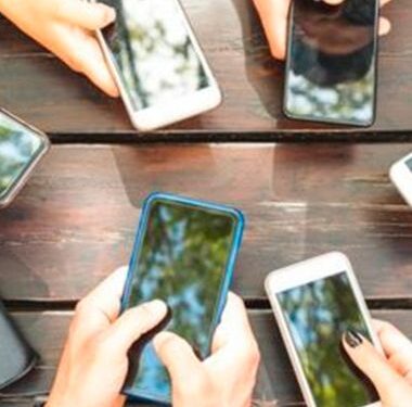 En 2022, los envíos de smartphones cayeron a su nivel más bajo desde 2013