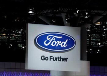 Ford tiene que recortar entre US$7,000 y US$8,000 millones en costos