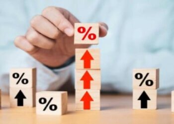 Las tasas de interés siguen senda alcista y se elevan más que en 2021