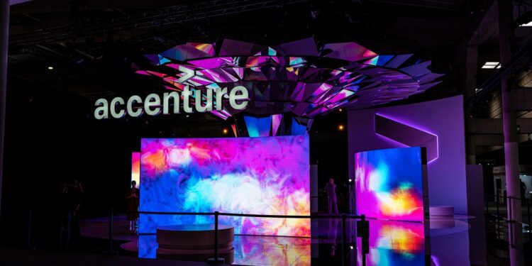 La consultora Accenture despedirá a 19,000 empleados