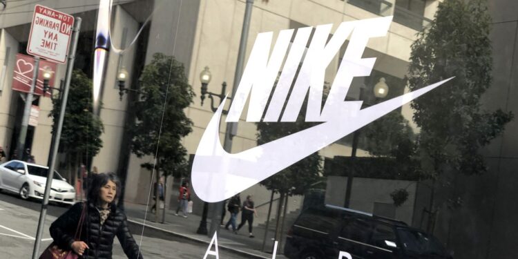 Nike reordena su cúpula de la división de mujer y nombra a una nueva directora general