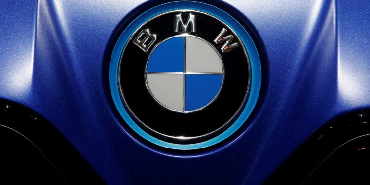 BMW apuesta por el diseño y el reciclaje para abaratar las baterías y se aleja de la minería