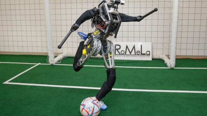 ARTEMIS, un robot humanoide que juega al futbol, está listo para salir al campo