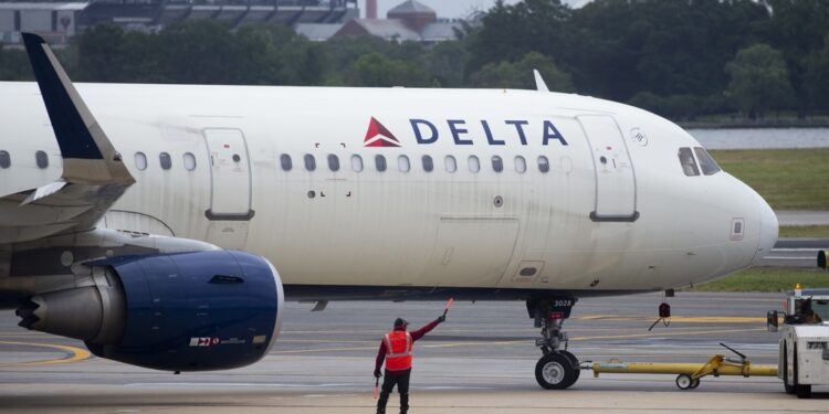 Delta reporta pérdidas de un 61%: 363 mdd hasta marzo