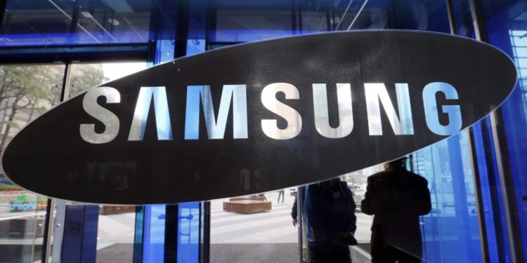 Ganancias de Samsung caen un 86.1% por su negocio de chips