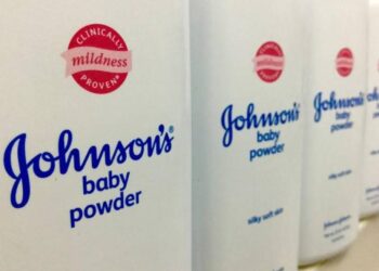 División de J&J que comercializa talco vuelve a intentar detener 38,000 demandas por cáncer