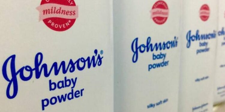 División de J&J que comercializa talco vuelve a intentar detener 38,000 demandas por cáncer