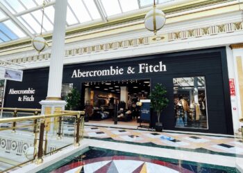 Abercrombie & Fitch ganó €15.4 millones en su primer trimestre fiscal frente a pérdidas