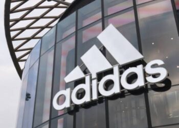 Adidas venderá parte de las acciones de Yeezy y donará beneficios: CEO