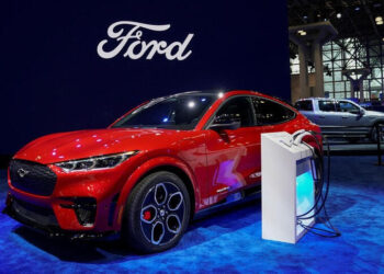 Ford rebaja el precio del Mustang Mach-E tras decisión de Tesla