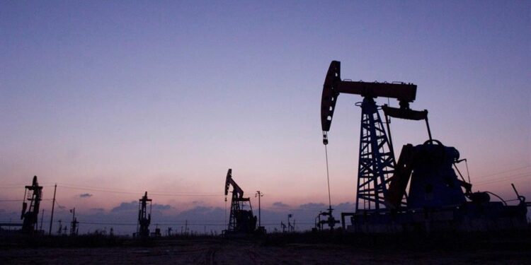 El petróleo de Texas sube un 2.8% y cierra en US$72.83 el barril
