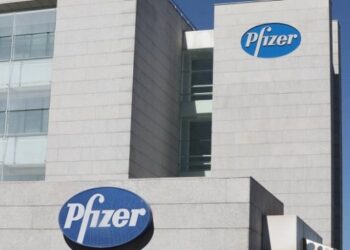 Pfizer gana US$5,543 millones en primer trimestre, un 30% menos