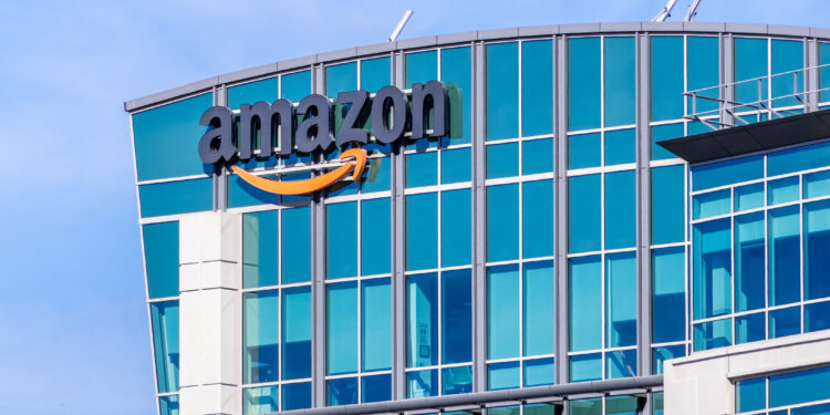 Amazon deberá pagar multa por espiar usuarios a través de sus cámaras