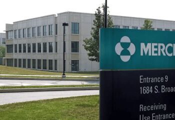 Merck demanda al gobierno de EU para detener negociación del precio de medicamentos