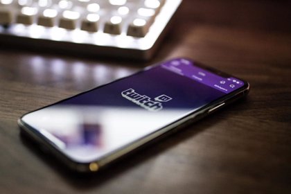 Millonaria multa a Twitch en Rusia: la acusan de promover información falsa sobre la invasión a Ucrania