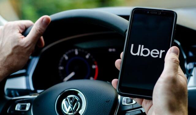 Uber grabará el audio de trayectos como función de seguridad