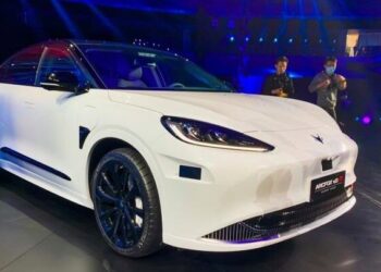 Huawei se acerca a Audi y Mercedes para invertir en coches inteligentes
