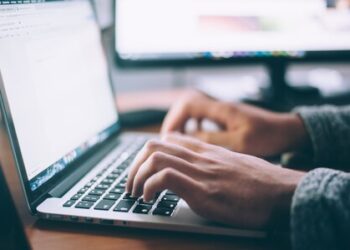 En 2023 se despidieron a más de 253,500 empleados de las tecnológicas