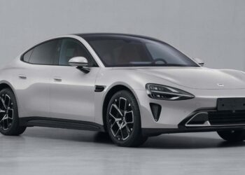 Xiaomi SU7, el primer coche eléctrico del fabricante chino con el que aspira a revolucionar el mercado en 15 años
