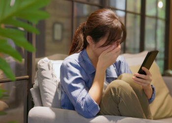 Dolientes chinos usan inteligencia artificial para resucitar digitalmente a sus muertos