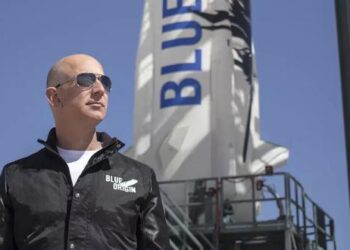 Jeff Bezos advierte a Musk: Blue Origin se va a poner seria y quiere desafiar a SpaceX