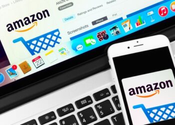 Demandan a Amazon por recomendar los productos más caros