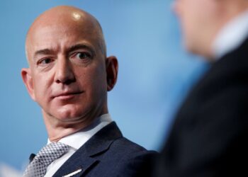 Jeff Bezos vende 2,000 mdd en acciones de Amazon