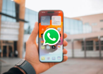 Un error en iOS 17.4 hace que las fotos de WhatsApp se dupliquen en tu iPhone: cómo solucionarlo