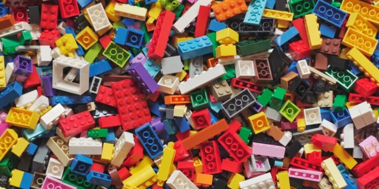 Lego ahora usará plástico renovable en sus bloques