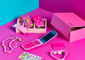El nuevo teléfono de Barbie sale a la venta con un enfoque en la desconexión digital