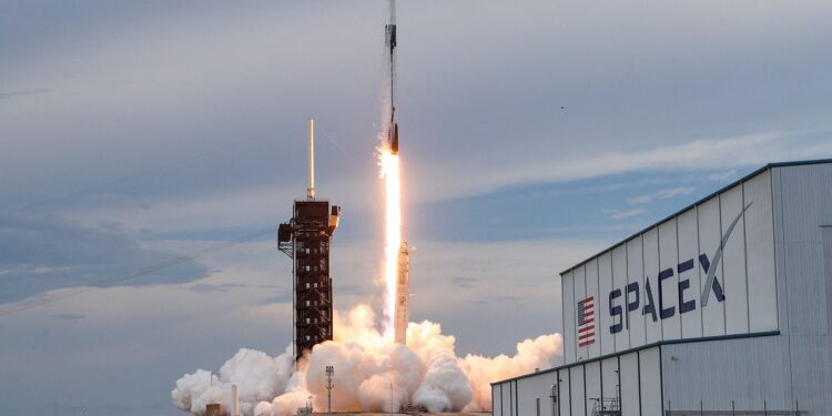 SpaceX se enfrenta a una multa de 633,009 dólares debido a problemas con su licencia de lanzamientos