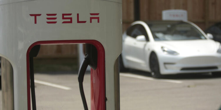 Panasonic Energy acelera producción de baterías de alto rendimiento para autos eléctricos de Tesla