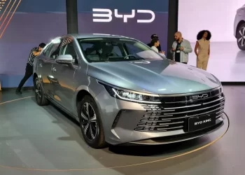 BYD aumenta su fuerza laboral mientras la economía china se tambalea por la falta de empleo