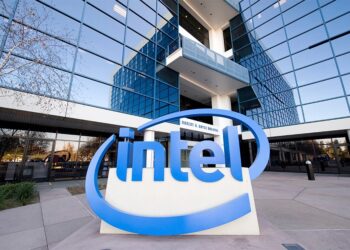 Apollo Global proyecta inversión de 5,000 mdd en Intel y una compra accionaria del 49%