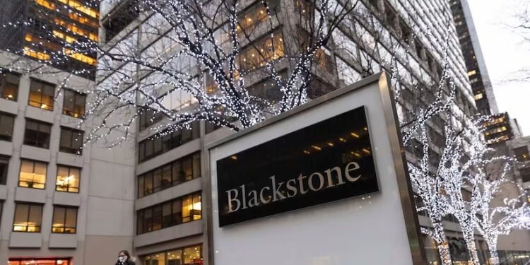 Blackstone busca recaudar al menos 10,000 mdd en un nuevo fondo de capital riesgo