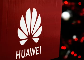 Los envíos de Huawei superaron a los de iPhone en julio
